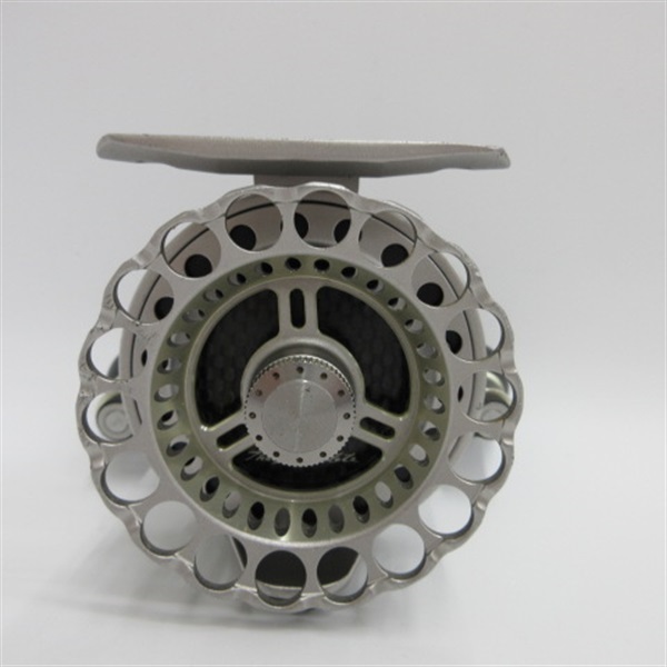 カセ筏師　ＴＨＥアスリート　ラガー６５Ｄ－ＴＧ　右